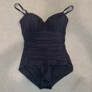 Miraclesuit size 10 black one-piece great condition